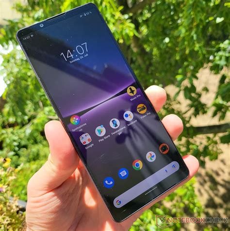 xperia 1 iv がっかり、スマホ市場の変遷とユーザー期待の乖離